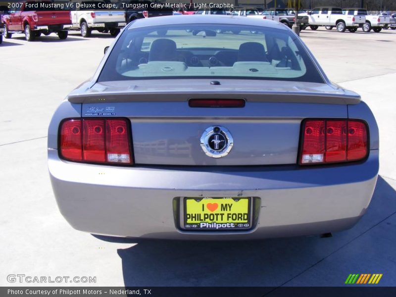 Tungsten Grey Metallic / Light Graphite 2007 Ford Mustang V6 Deluxe Coupe