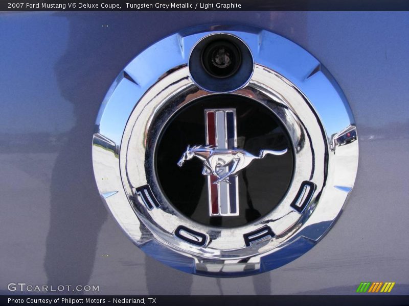 Tungsten Grey Metallic / Light Graphite 2007 Ford Mustang V6 Deluxe Coupe