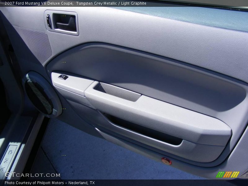 Tungsten Grey Metallic / Light Graphite 2007 Ford Mustang V6 Deluxe Coupe