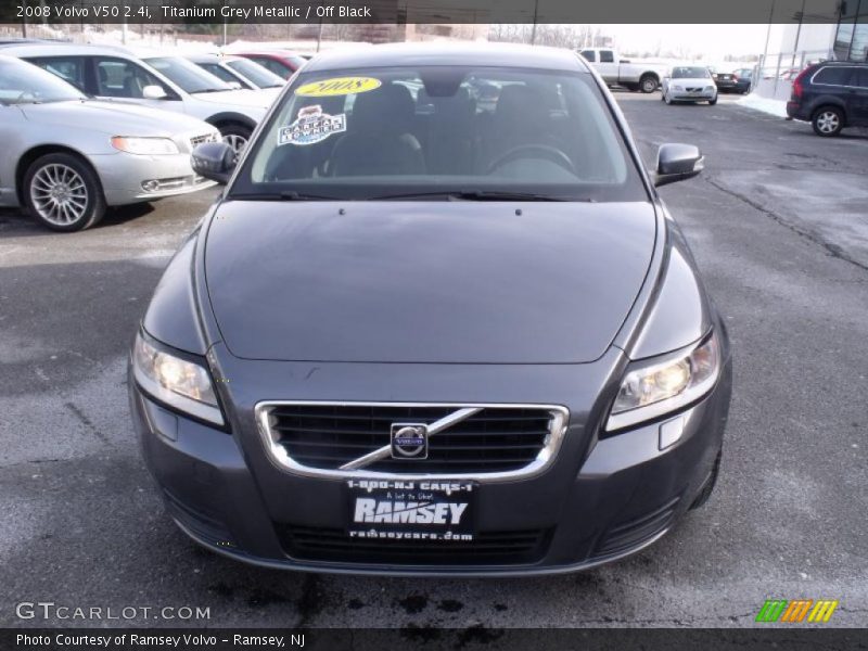 Titanium Grey Metallic / Off Black 2008 Volvo V50 2.4i