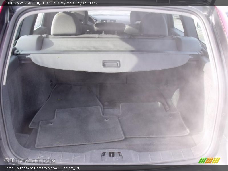 Titanium Grey Metallic / Off Black 2008 Volvo V50 2.4i