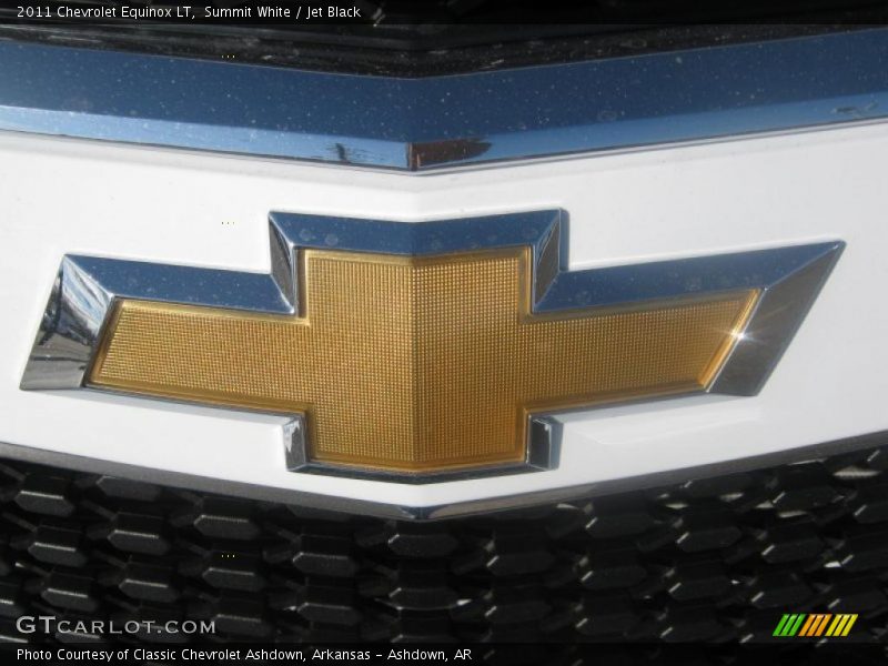 Summit White / Jet Black 2011 Chevrolet Equinox LT