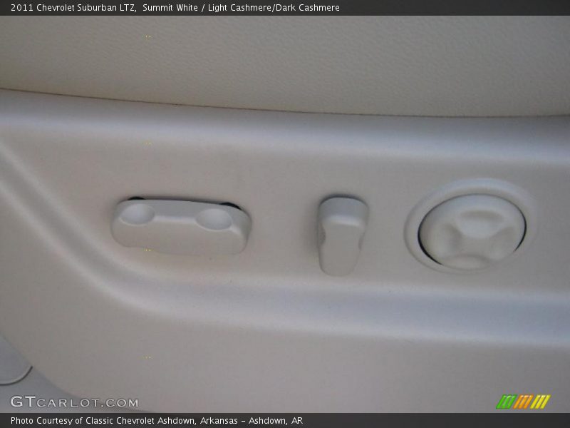 Summit White / Light Cashmere/Dark Cashmere 2011 Chevrolet Suburban LTZ