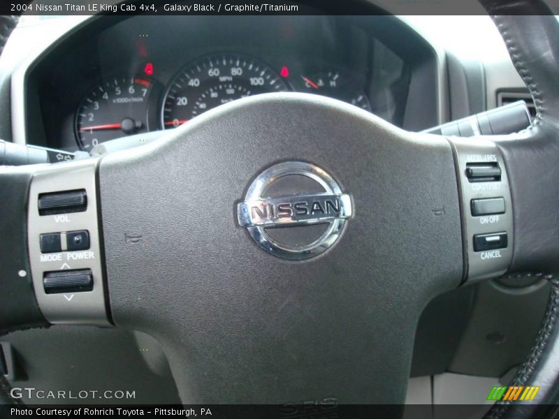 Galaxy Black / Graphite/Titanium 2004 Nissan Titan LE King Cab 4x4