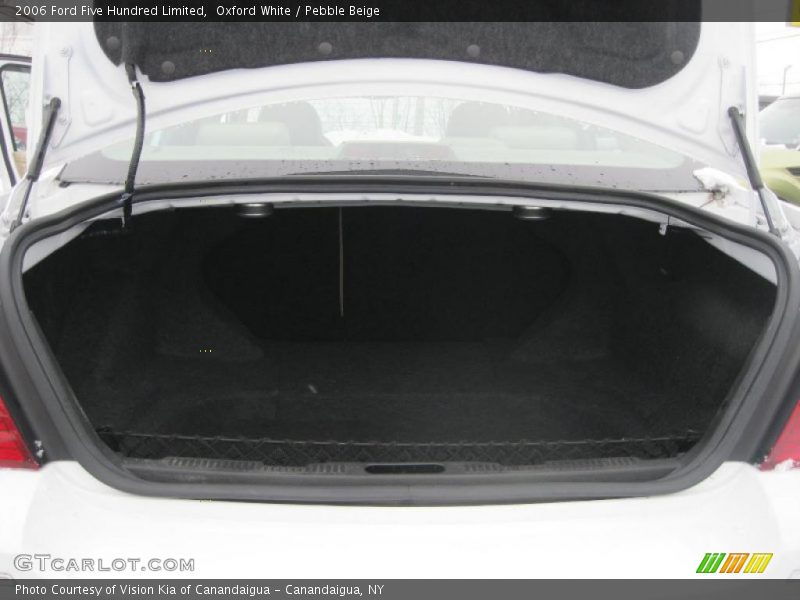 Oxford White / Pebble Beige 2006 Ford Five Hundred Limited