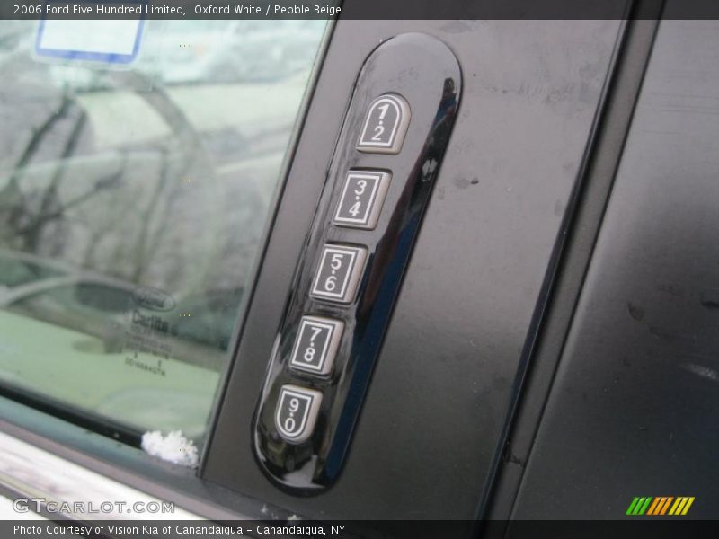 Oxford White / Pebble Beige 2006 Ford Five Hundred Limited