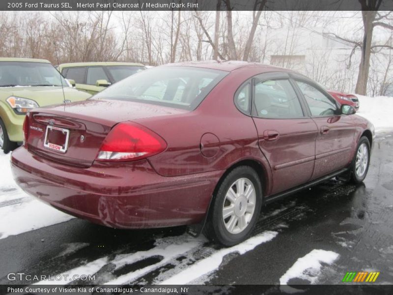 Merlot Pearl Clearcoat / Medium/Dark Flint 2005 Ford Taurus SEL