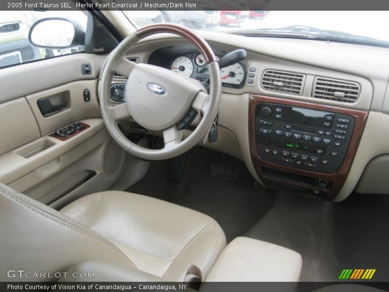 Dashboard of 2005 Taurus SEL