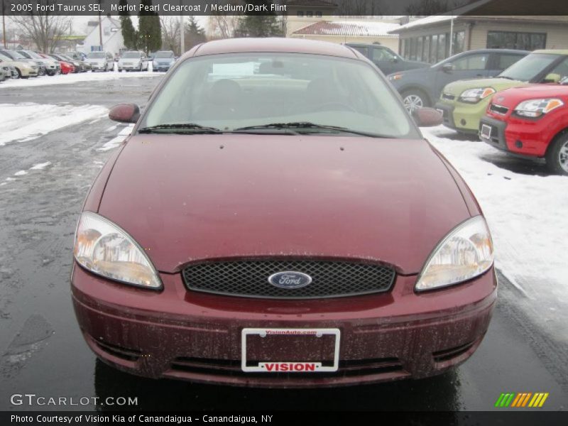 Merlot Pearl Clearcoat / Medium/Dark Flint 2005 Ford Taurus SEL