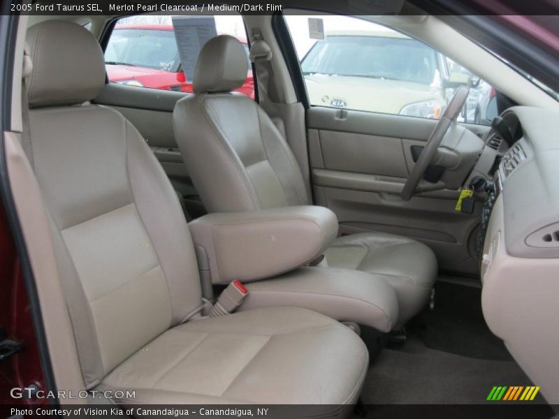 Merlot Pearl Clearcoat / Medium/Dark Flint 2005 Ford Taurus SEL