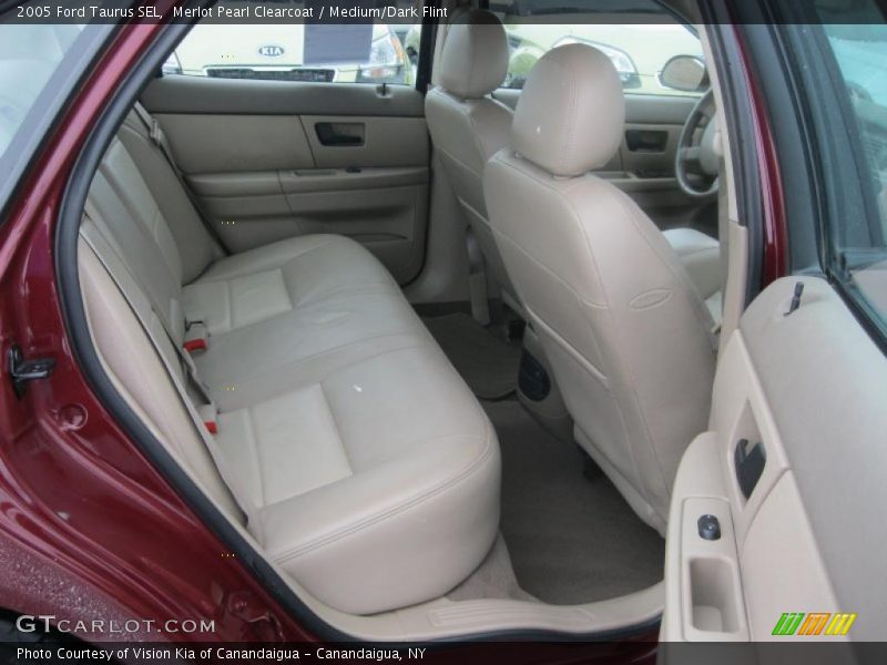 Merlot Pearl Clearcoat / Medium/Dark Flint 2005 Ford Taurus SEL