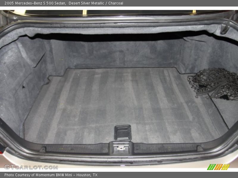  2005 S 500 Sedan Trunk