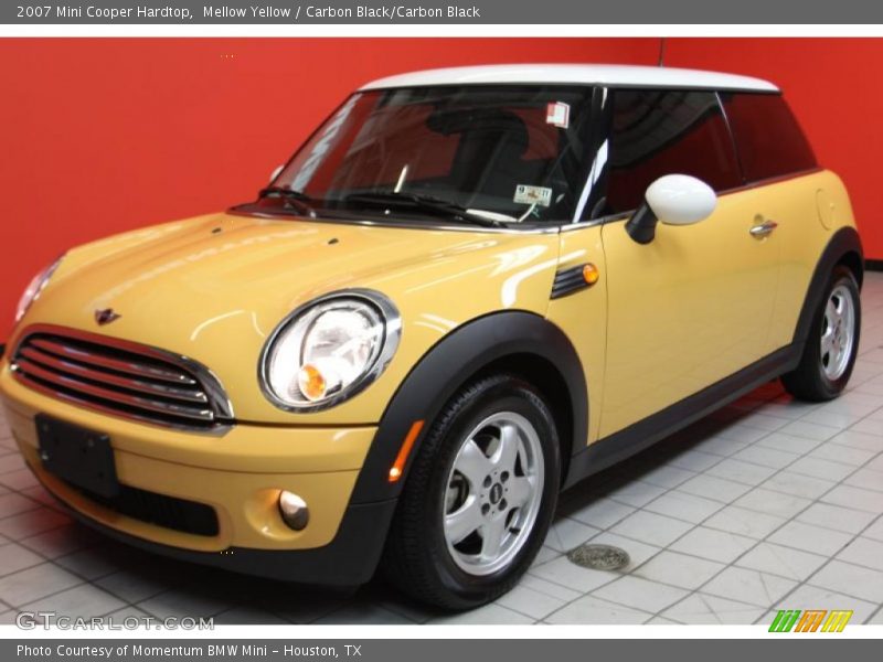 Mellow Yellow / Carbon Black/Carbon Black 2007 Mini Cooper Hardtop