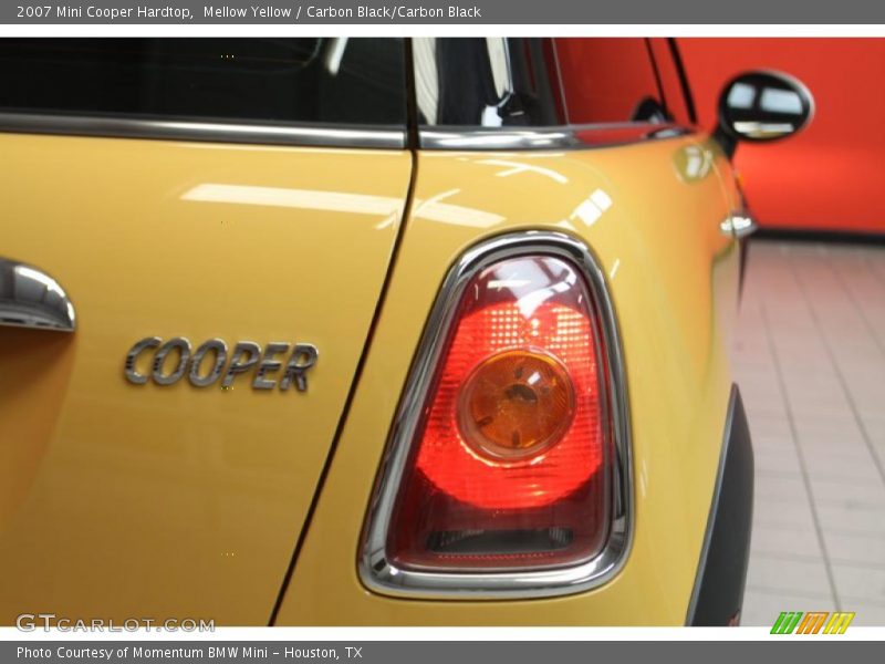 Mellow Yellow / Carbon Black/Carbon Black 2007 Mini Cooper Hardtop