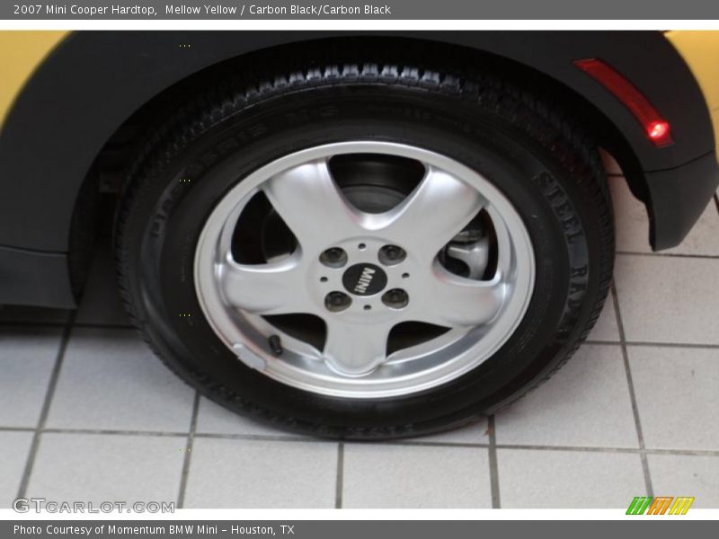Mellow Yellow / Carbon Black/Carbon Black 2007 Mini Cooper Hardtop