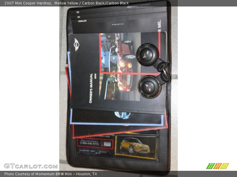 Mellow Yellow / Carbon Black/Carbon Black 2007 Mini Cooper Hardtop