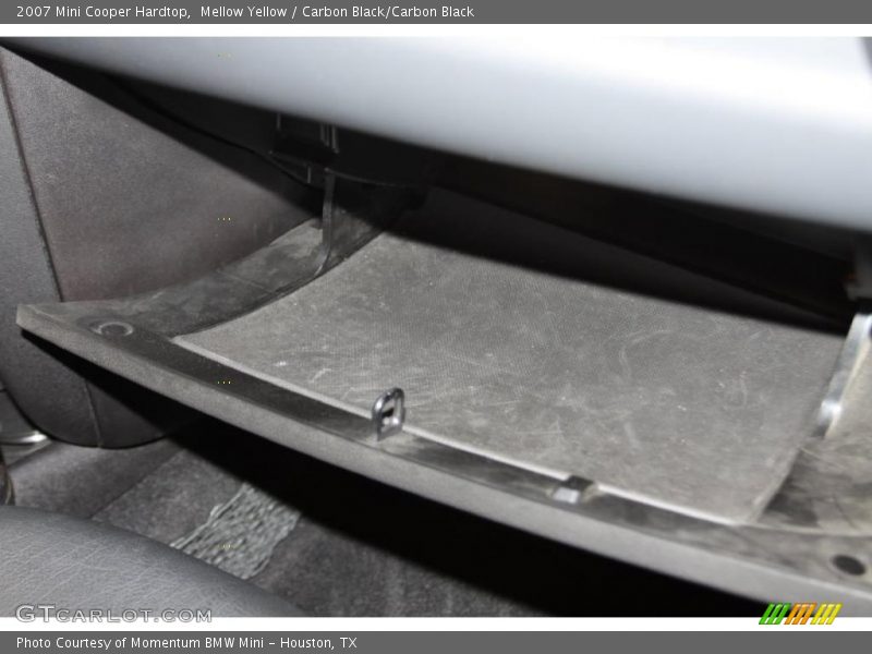 Mellow Yellow / Carbon Black/Carbon Black 2007 Mini Cooper Hardtop