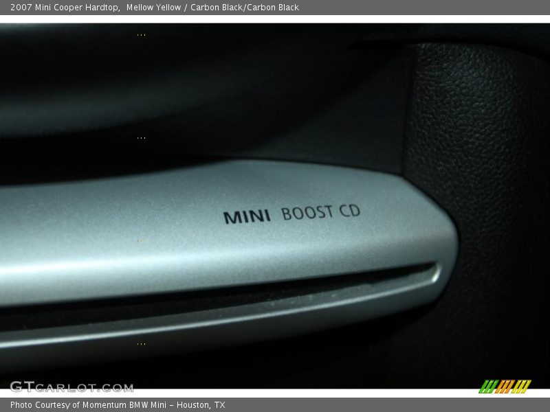 Mellow Yellow / Carbon Black/Carbon Black 2007 Mini Cooper Hardtop