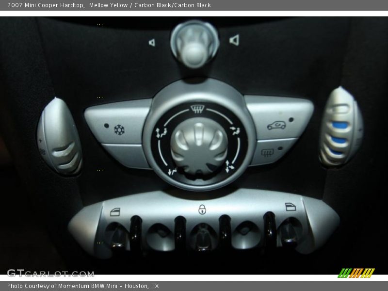 Mellow Yellow / Carbon Black/Carbon Black 2007 Mini Cooper Hardtop