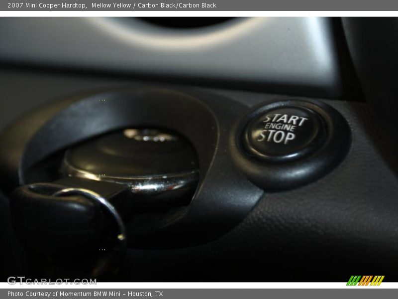 Mellow Yellow / Carbon Black/Carbon Black 2007 Mini Cooper Hardtop