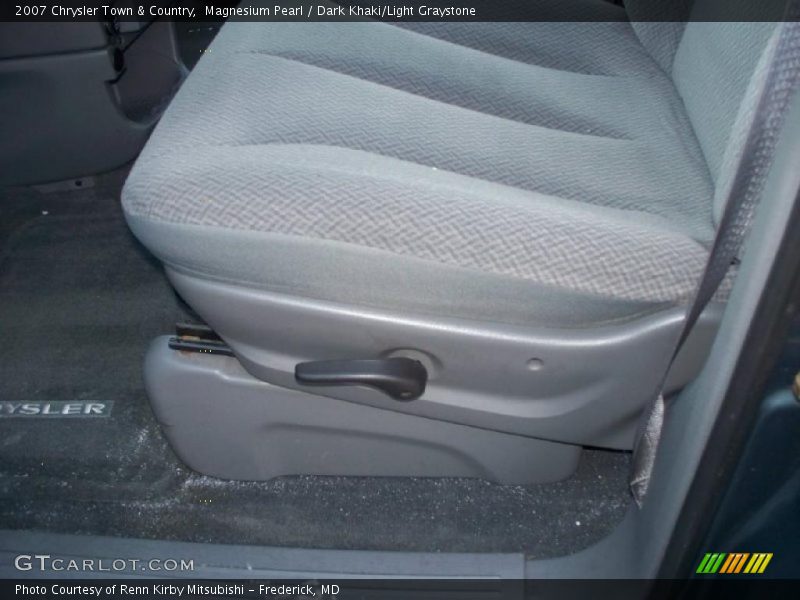 Magnesium Pearl / Dark Khaki/Light Graystone 2007 Chrysler Town & Country