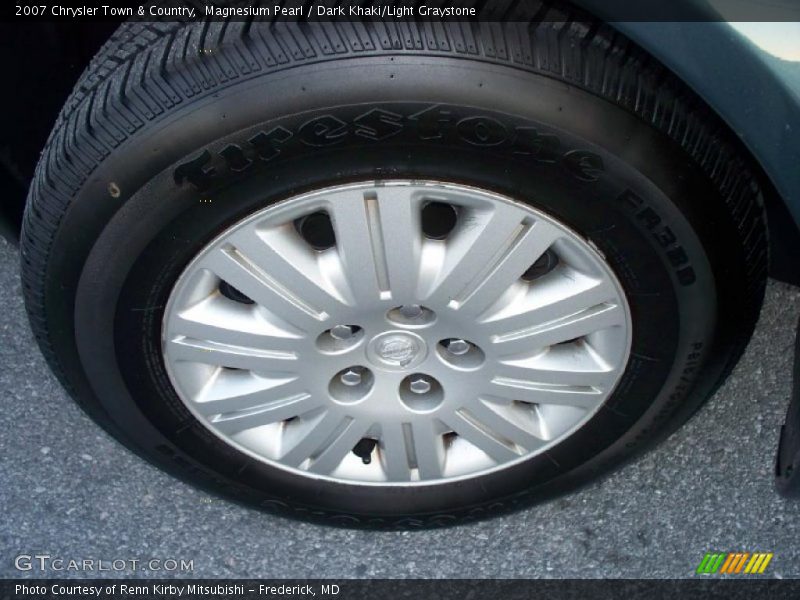 Magnesium Pearl / Dark Khaki/Light Graystone 2007 Chrysler Town & Country