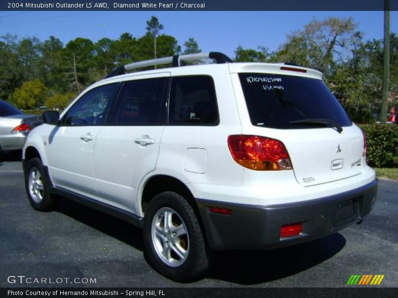 Diamond White Pearl / Charcoal 2004 Mitsubishi Outlander LS AWD