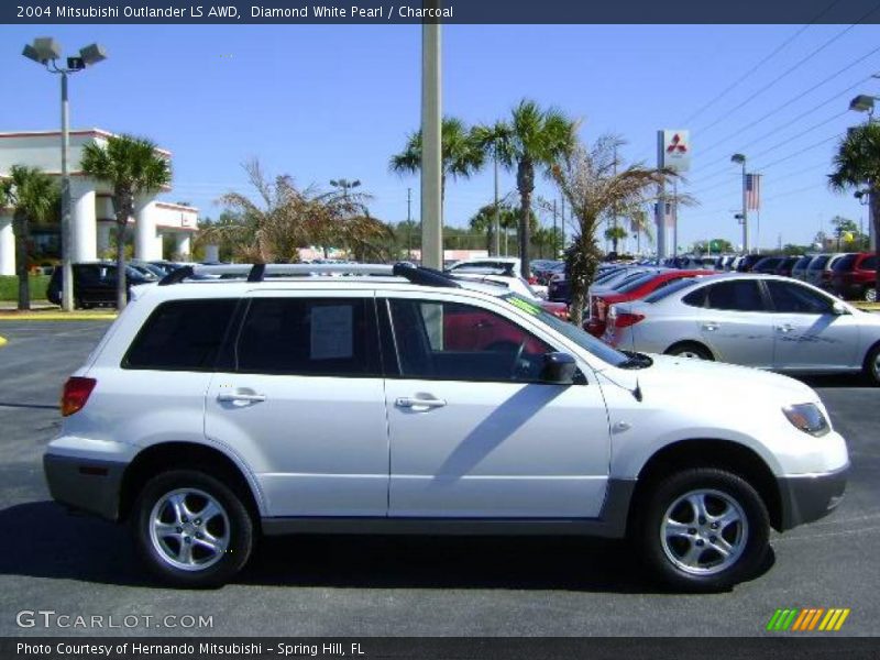 Diamond White Pearl / Charcoal 2004 Mitsubishi Outlander LS AWD