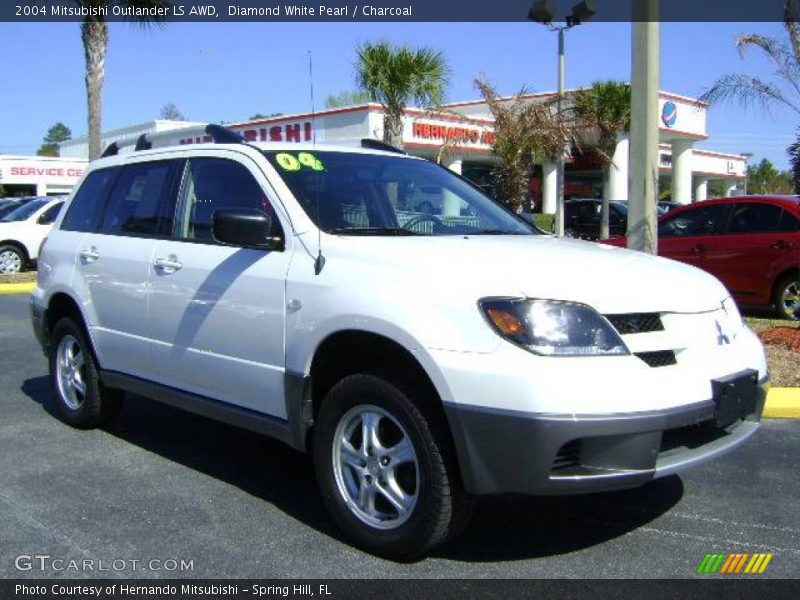 Diamond White Pearl / Charcoal 2004 Mitsubishi Outlander LS AWD