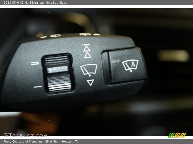 Silverstone Metallic / Black 2010 BMW X5 M