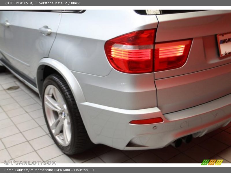 Silverstone Metallic / Black 2010 BMW X5 M