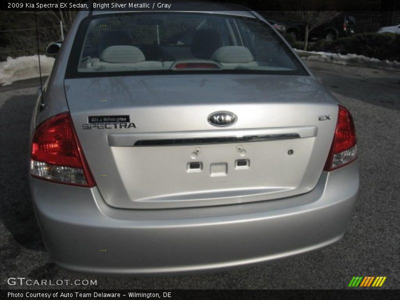 Bright Silver Metallic / Gray 2009 Kia Spectra EX Sedan