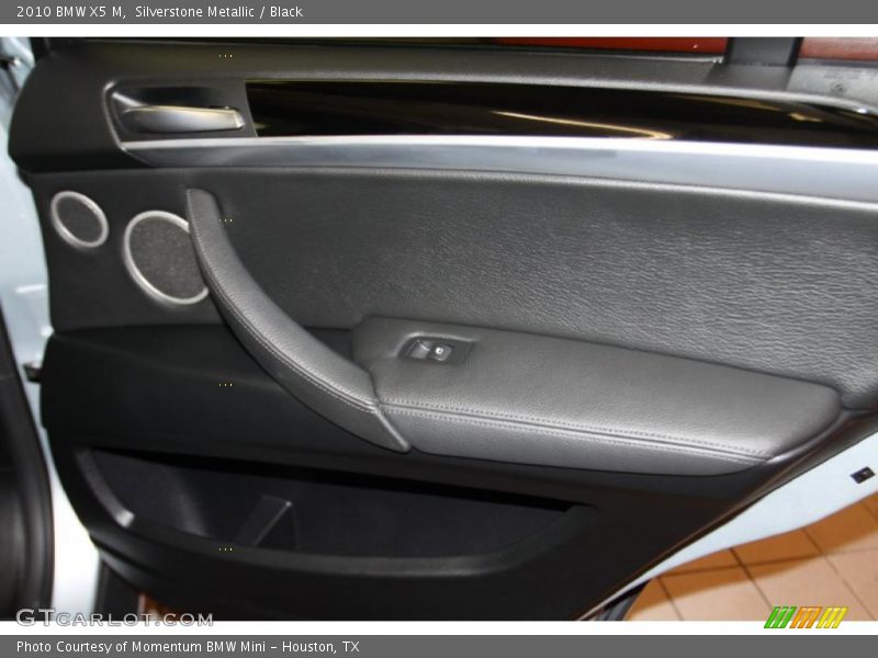 Silverstone Metallic / Black 2010 BMW X5 M