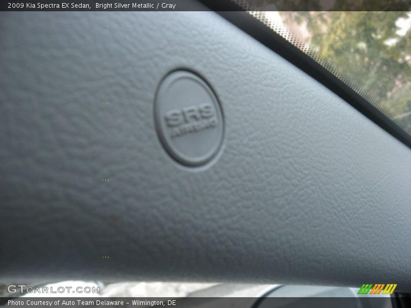 Bright Silver Metallic / Gray 2009 Kia Spectra EX Sedan