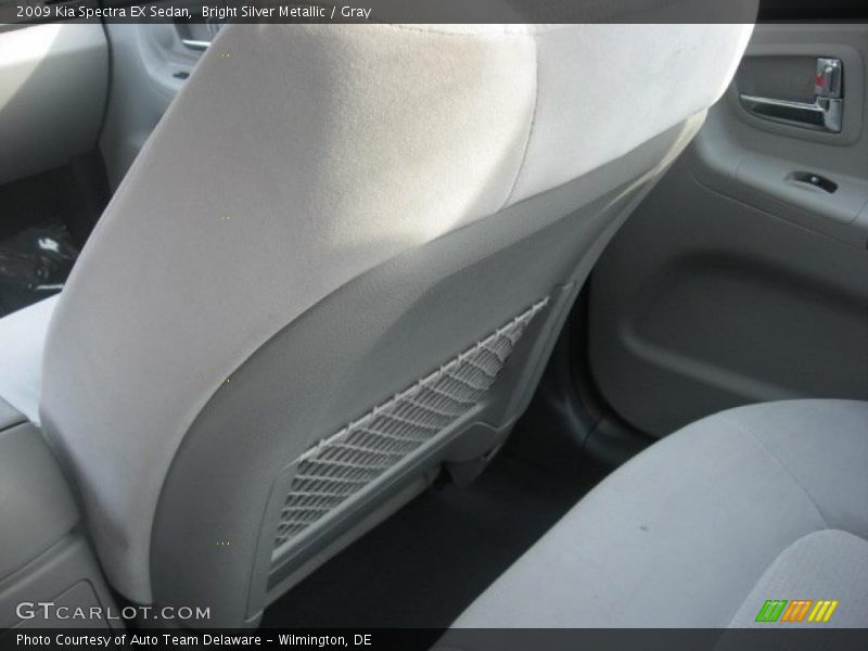 Bright Silver Metallic / Gray 2009 Kia Spectra EX Sedan