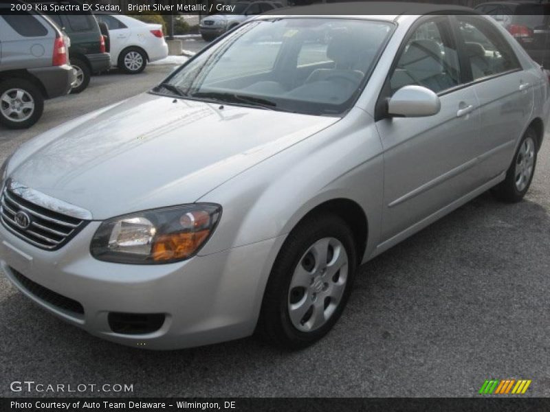 Bright Silver Metallic / Gray 2009 Kia Spectra EX Sedan