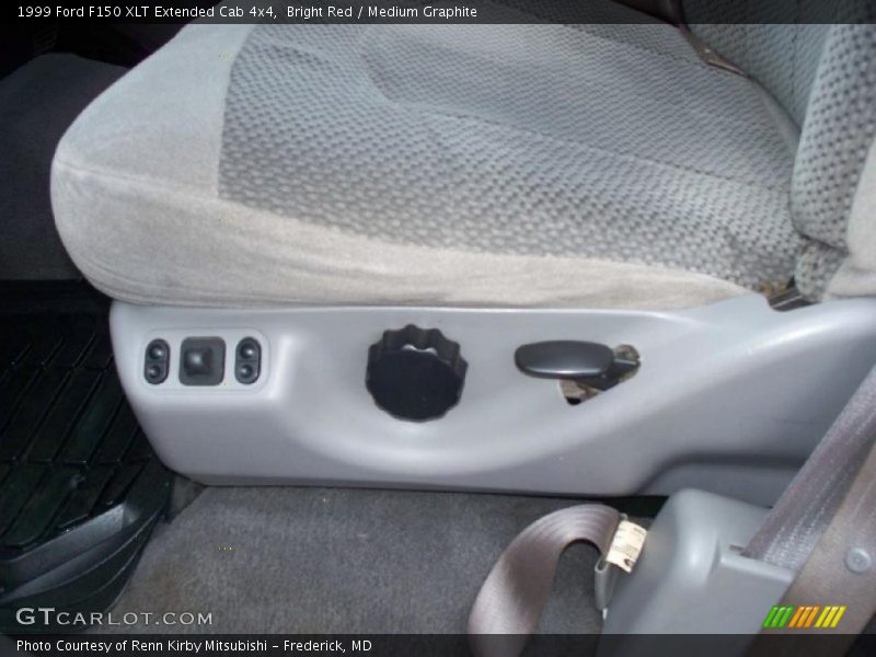 Bright Red / Medium Graphite 1999 Ford F150 XLT Extended Cab 4x4