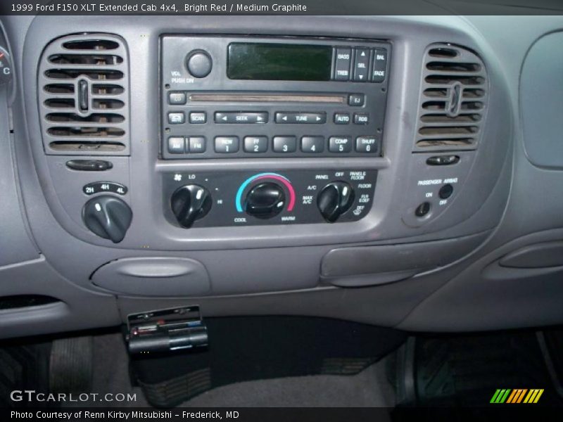 Bright Red / Medium Graphite 1999 Ford F150 XLT Extended Cab 4x4