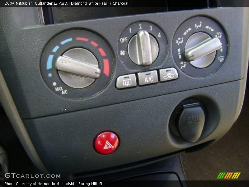 Diamond White Pearl / Charcoal 2004 Mitsubishi Outlander LS AWD