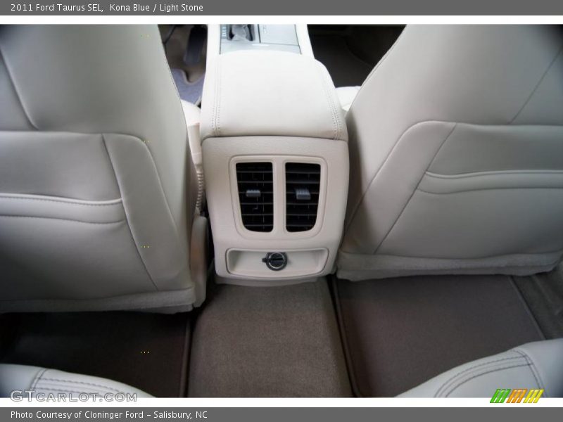 Kona Blue / Light Stone 2011 Ford Taurus SEL