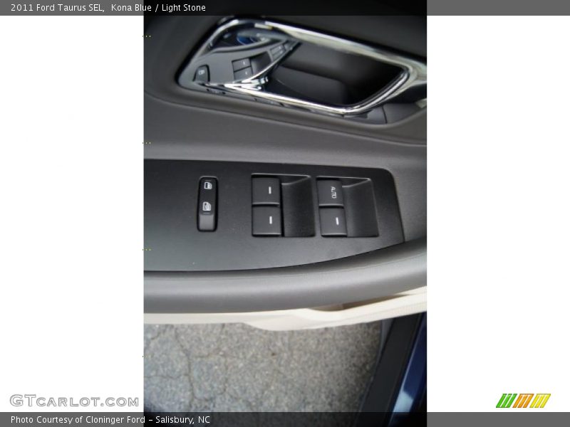 Kona Blue / Light Stone 2011 Ford Taurus SEL