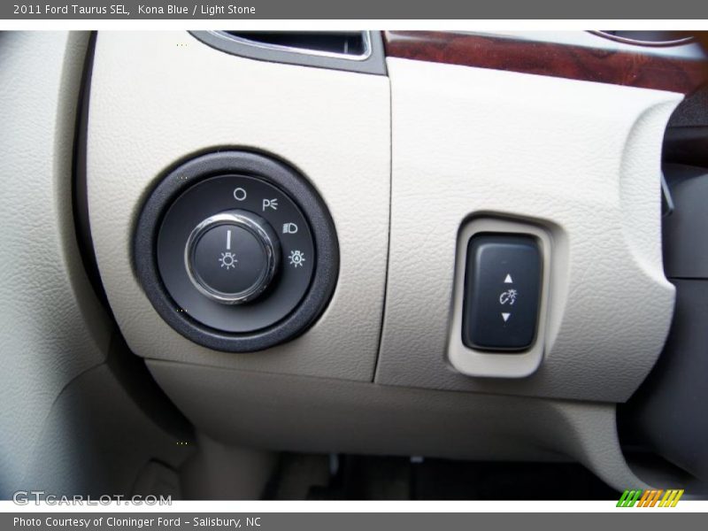Kona Blue / Light Stone 2011 Ford Taurus SEL