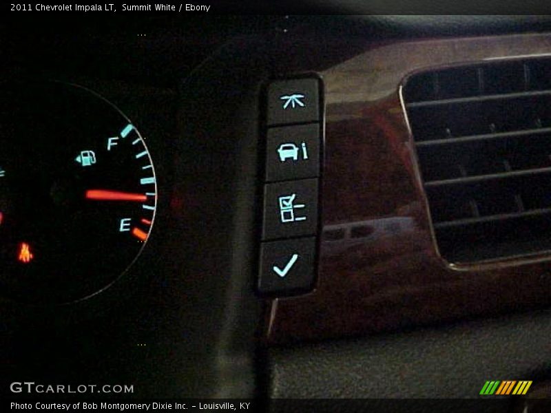 Summit White / Ebony 2011 Chevrolet Impala LT
