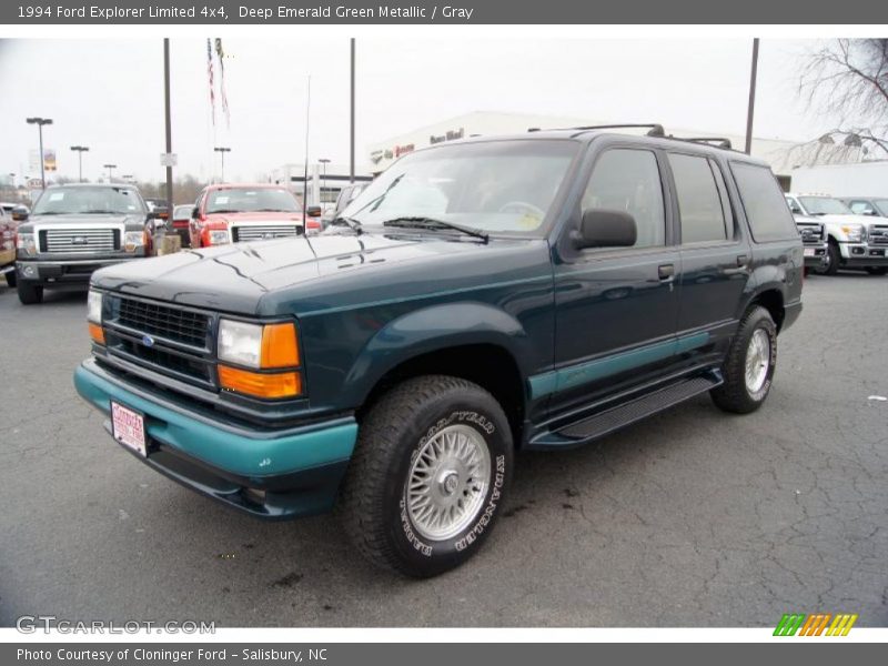 Front 3/4 View of 1994 Explorer Limited 4x4