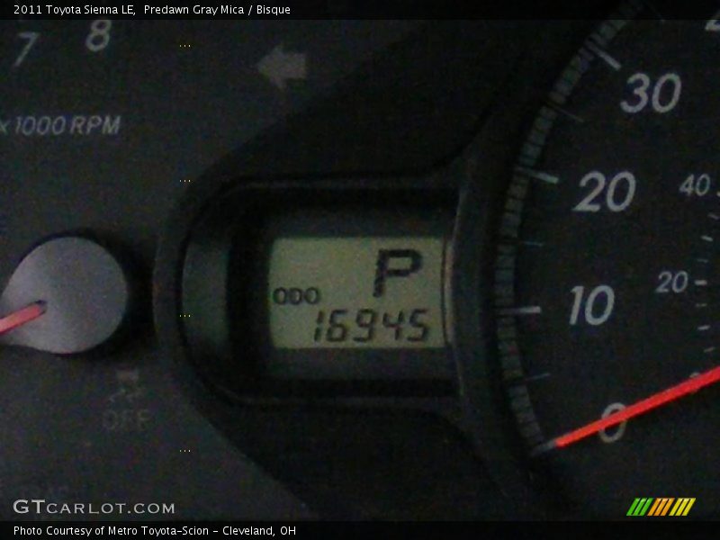 Predawn Gray Mica / Bisque 2011 Toyota Sienna LE