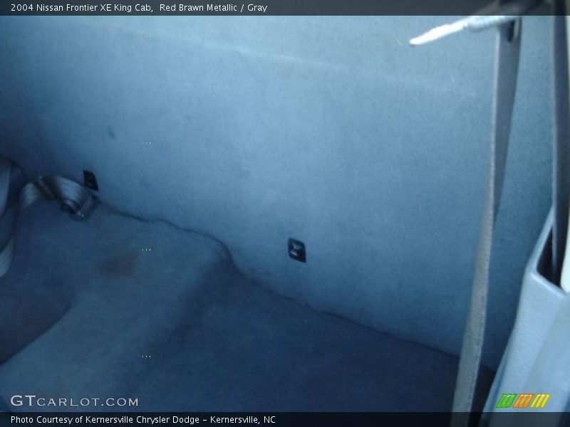 Red Brawn Metallic / Gray 2004 Nissan Frontier XE King Cab
