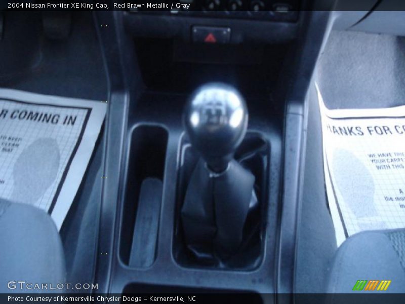 Red Brawn Metallic / Gray 2004 Nissan Frontier XE King Cab