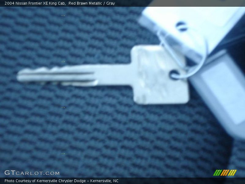 Red Brawn Metallic / Gray 2004 Nissan Frontier XE King Cab