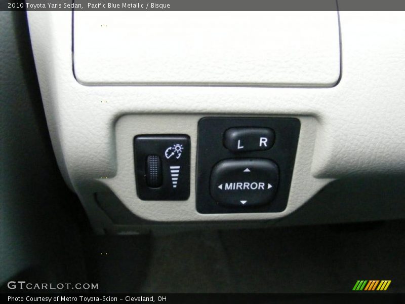 Pacific Blue Metallic / Bisque 2010 Toyota Yaris Sedan