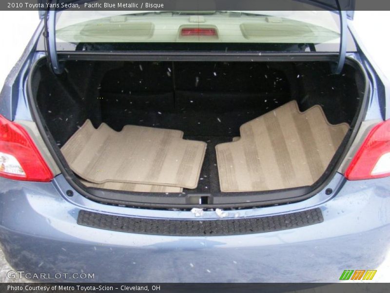 Pacific Blue Metallic / Bisque 2010 Toyota Yaris Sedan